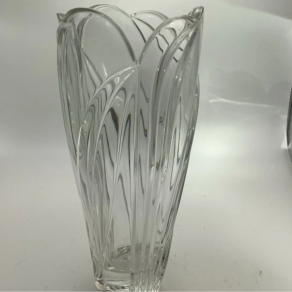 Large 10” Fluted Crystal Vase